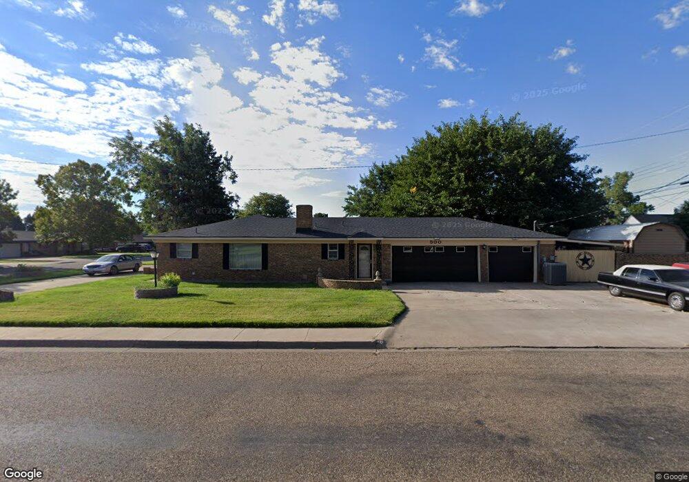 500 Bennett Dr, Dumas, TX 79029 - photo 1