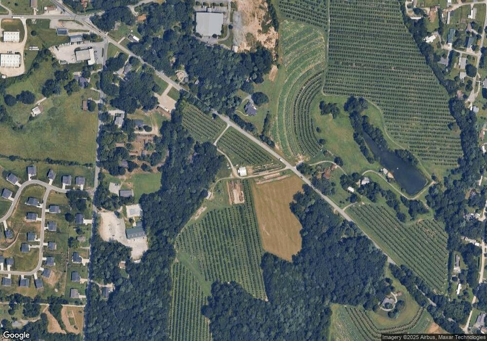 4136 Howard Gap Rd, Hendersonville, NC 28792 - photo 1