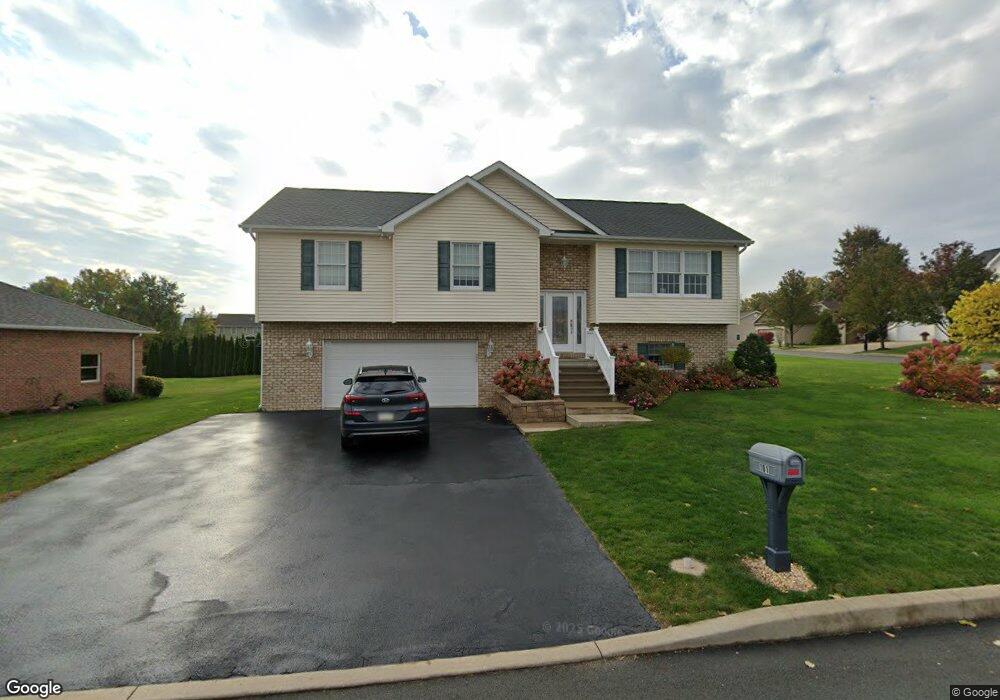 21 Commons Dr, Olyphant, PA 18447 - photo 1