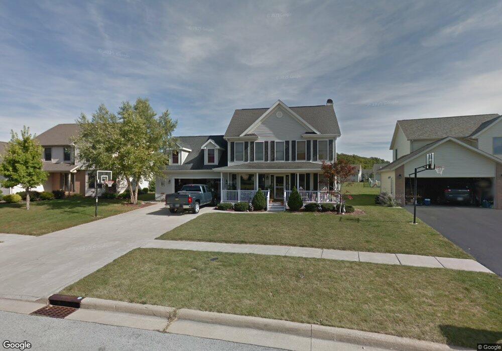 1501 Misty Oaks Dr, Findlay, OH 45840 - photo 1