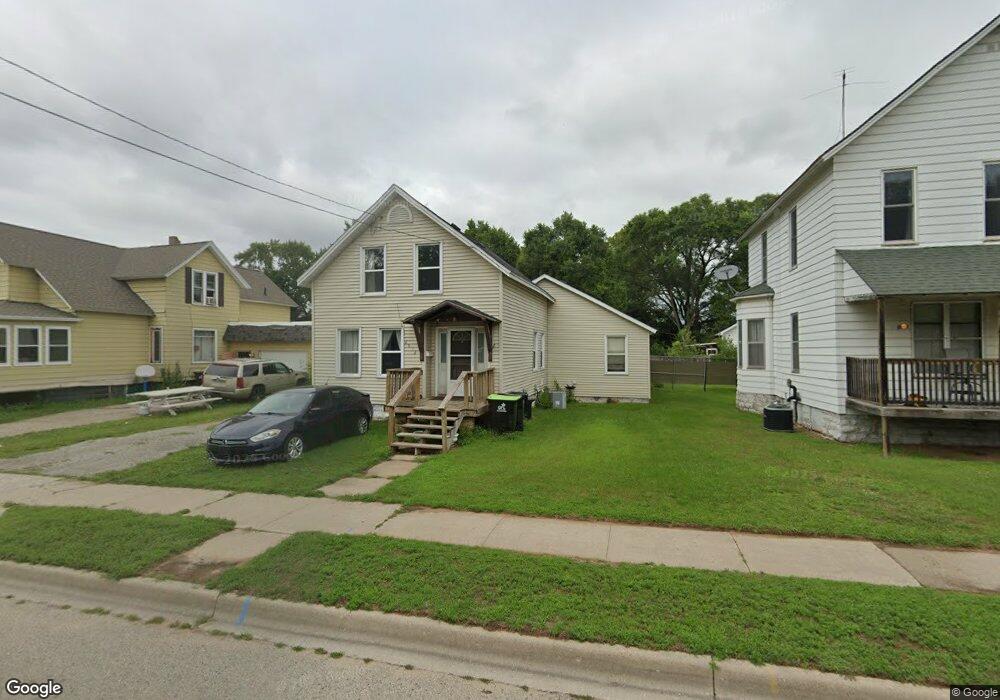 2012 10th Ave, Menominee, MI 49858 - photo 1