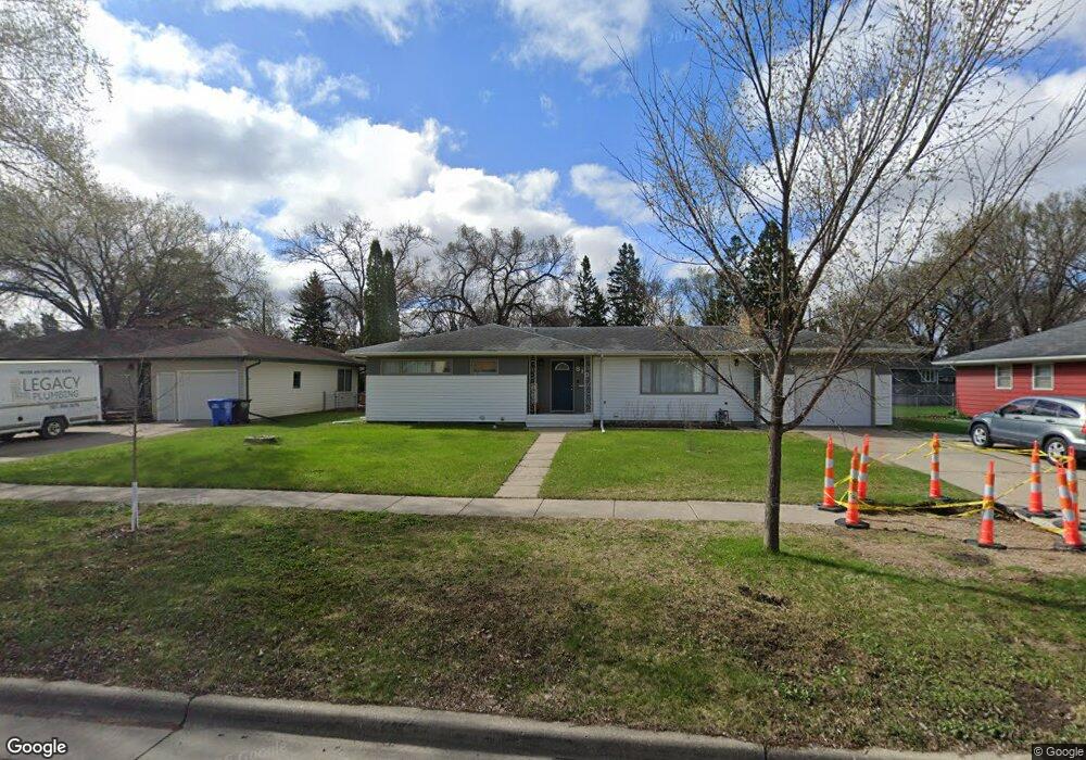 810 18th Ave S, Fargo, ND 58103 - photo 1