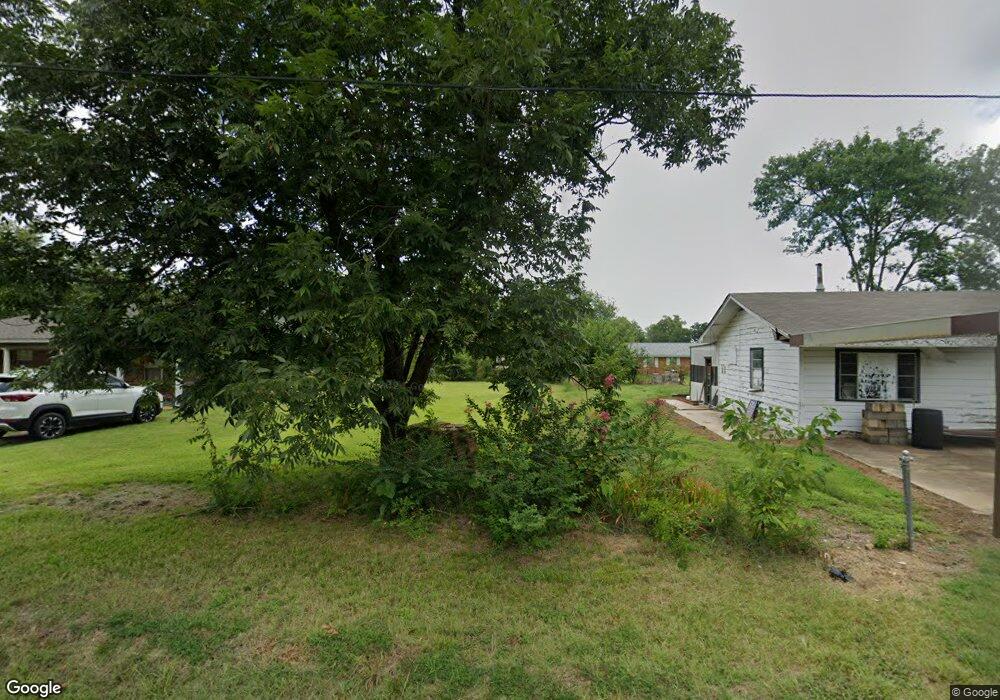 311 S 9th St, Hugo, OK 74743 - photo 1