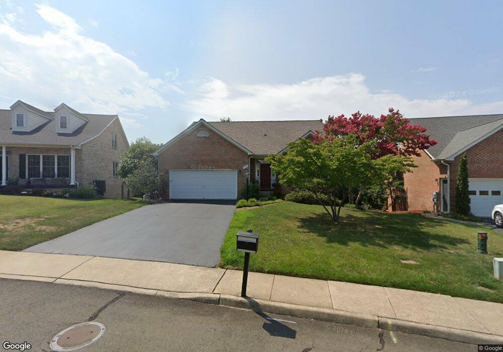 176 N View Cir, Warrenton, VA 20186 - photo 1