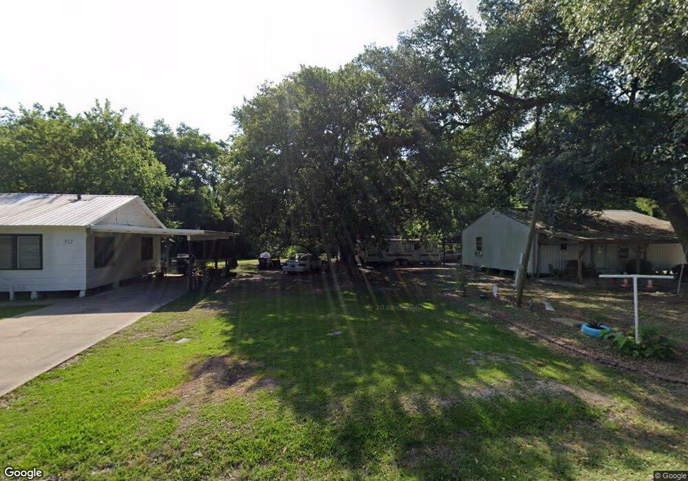308 E First St, Roanoke, LA 70581 - photo 1