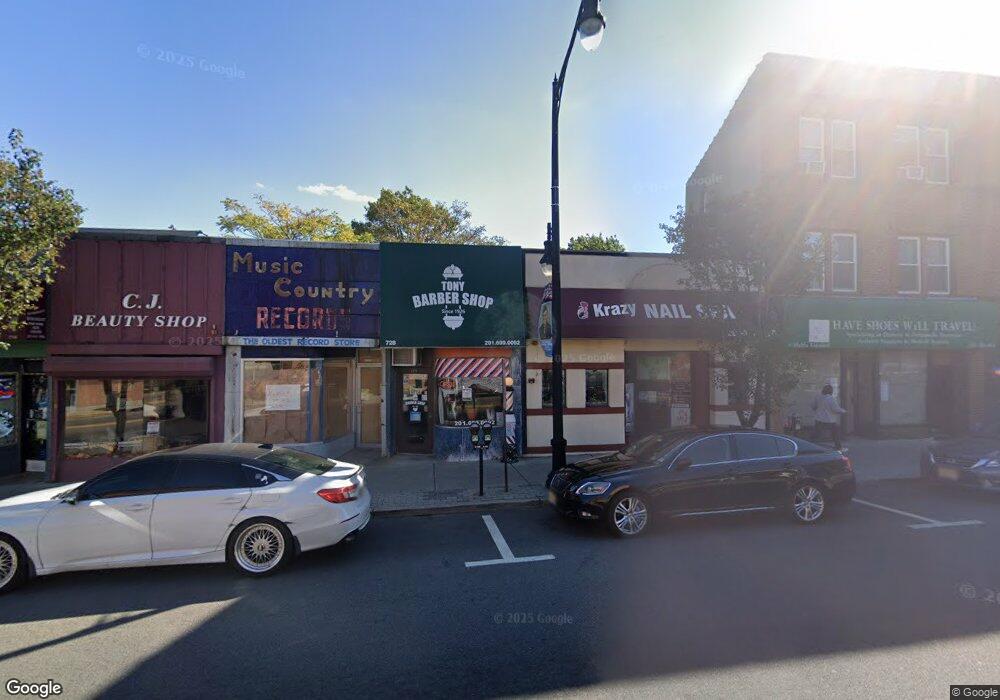 728 Anderson Ave, Cliffside Park, NJ 07010 - photo 1