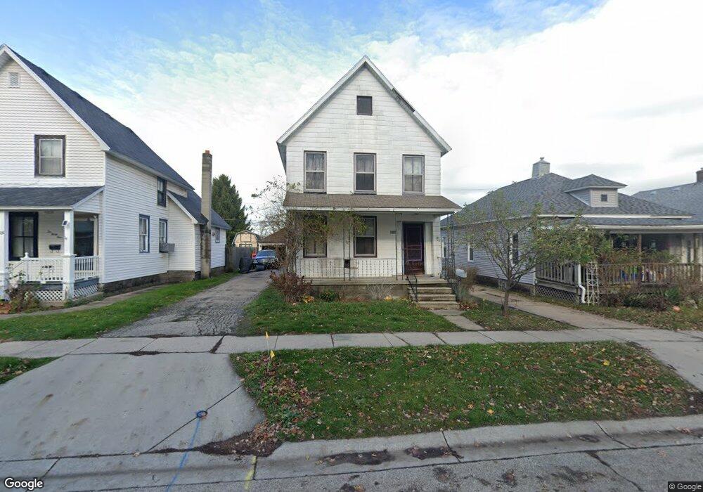 1021 Gillett St, Port Huron, MI 48060 - photo 1