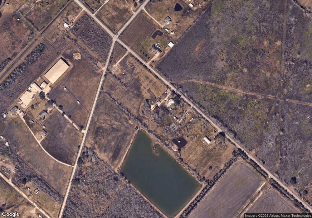 5654 Mustang Rd, Alvin, TX 77511 - photo 1