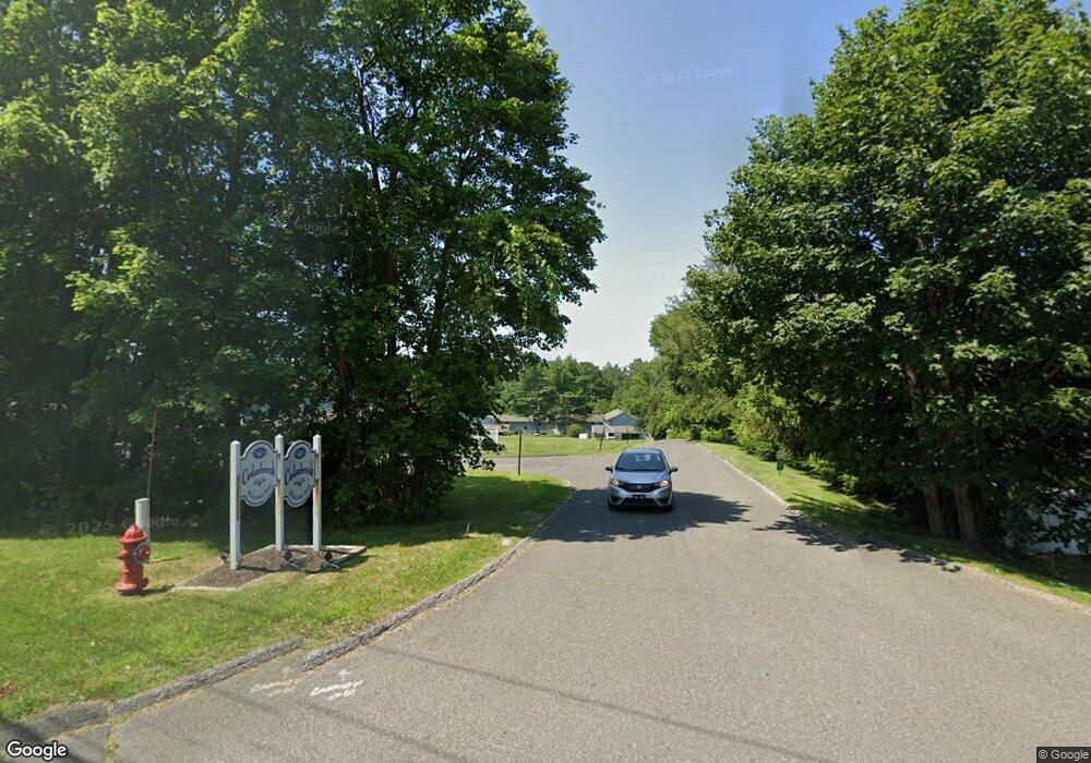 60 Whisconier Rd unit 26, Brookfield, CT 06804 - photo 1