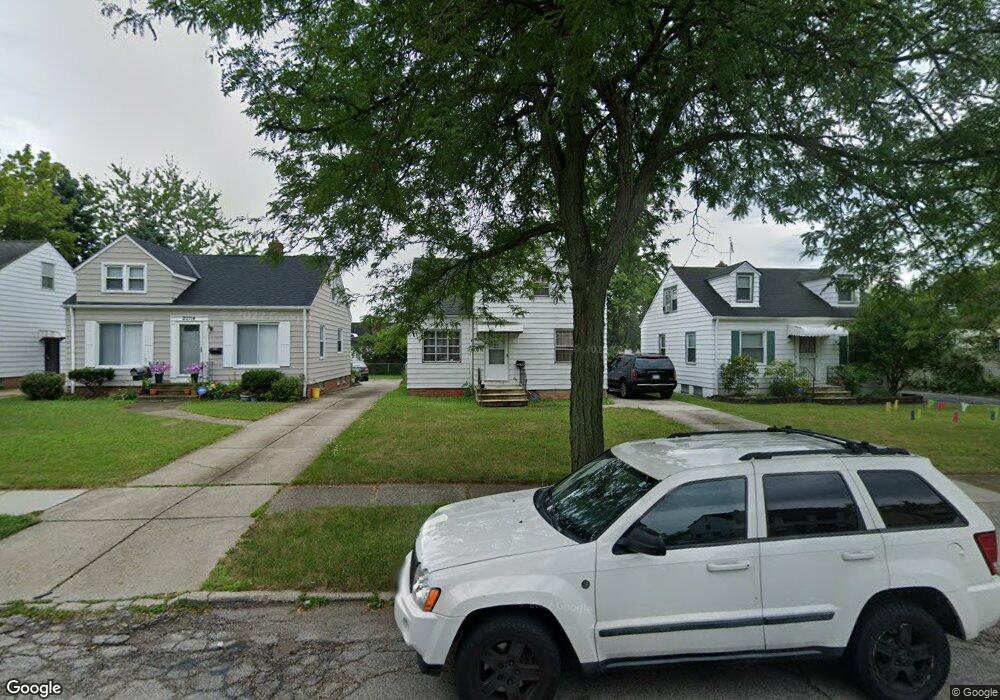 20710 Raymond St, Maple Heights, OH 44137 - photo 1