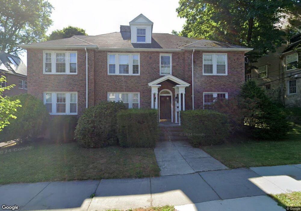 54 Crosby Rd, Chestnut Hill, MA 02467 - photo 1