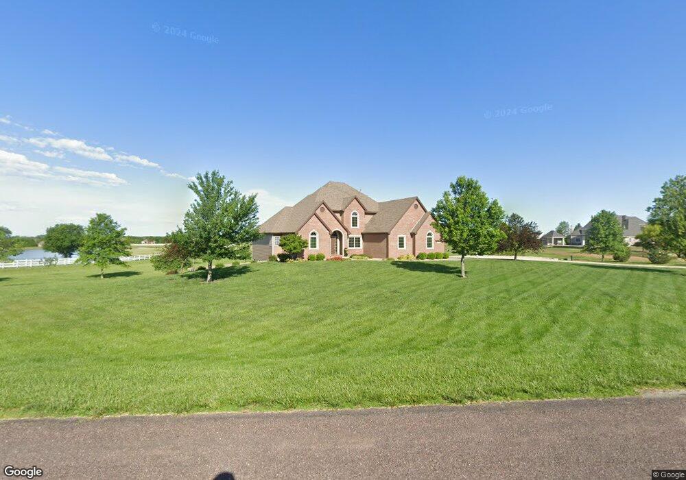 5137 SW Greenridge Rd, Topeka, KS 66610 - photo 1