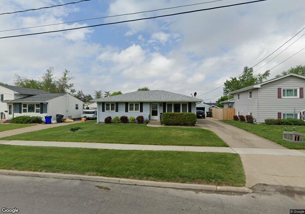 2206 Deborah Dr SW, Cedar Rapids, IA 52404 - photo 1