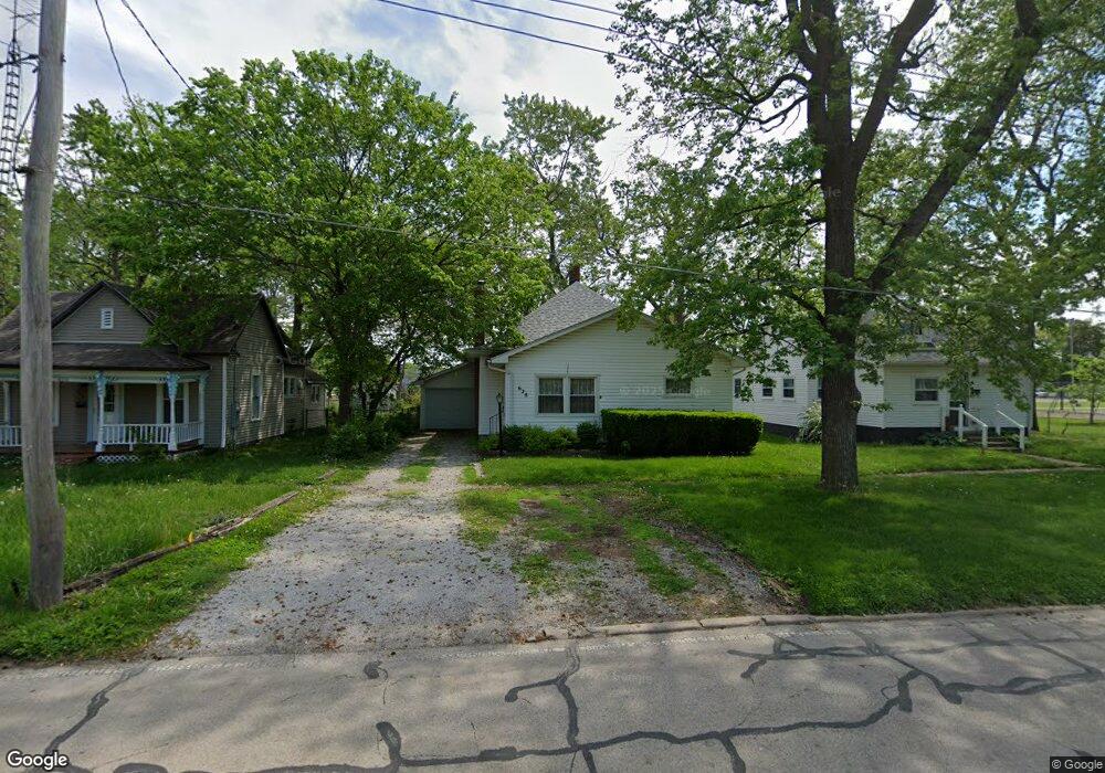 628 S 14th St, Mattoon, IL 61938 - photo 1