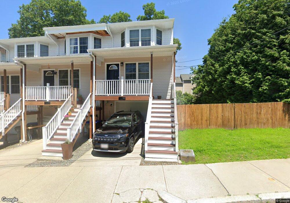 120 Grand View St unit 4, Providence, RI 02906 - photo 1