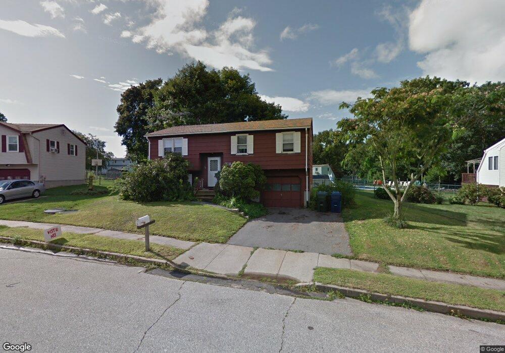 218 Oxbow Dr, Willimantic, CT 06226 - photo 1