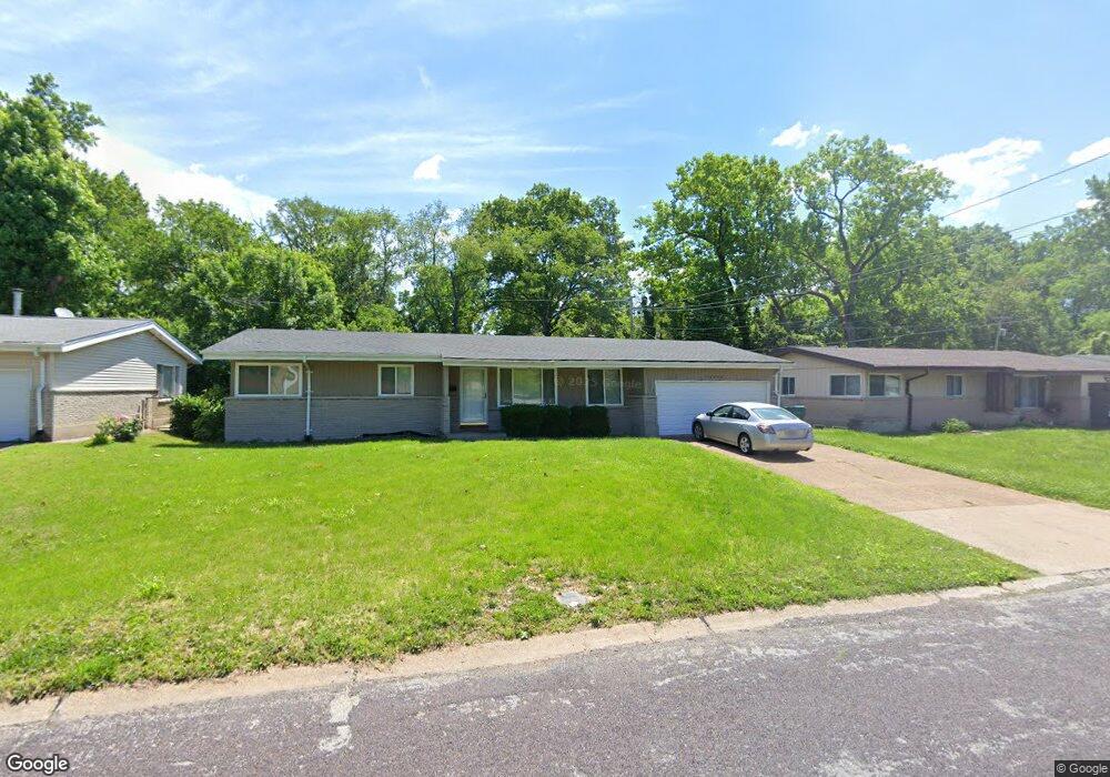 10700 Vorhof Dr, Saint Louis, MO 63136 - photo 1