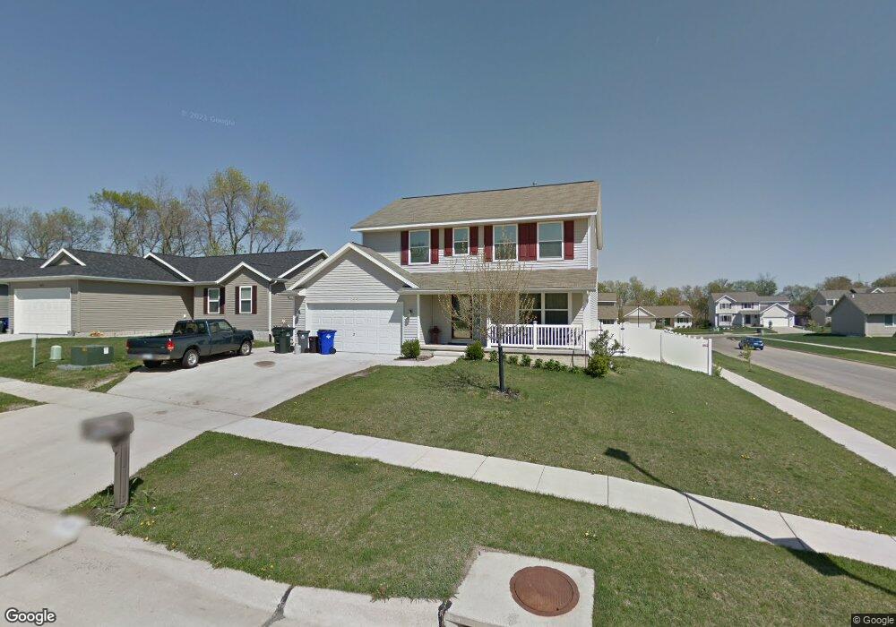 1825 Whispering Pines Ct SW, Cedar Rapids, IA 52404 - photo 1