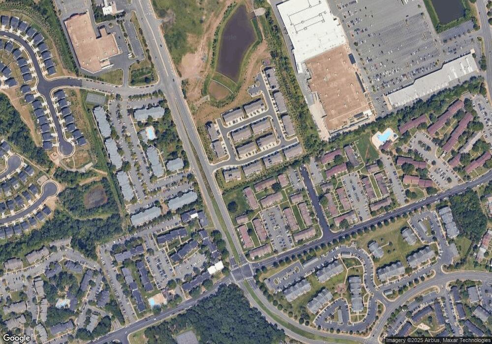 11037 Blackburn Cove Ln, Manassas, VA 20109 - photo 1