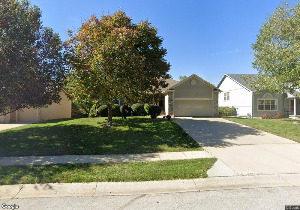 720 Garnes St, Raymore, MO 64083 - photo 1