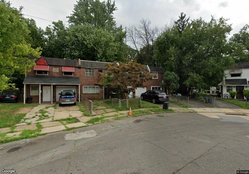 438 Shetland Rd, Darby, PA 19023 - photo 1