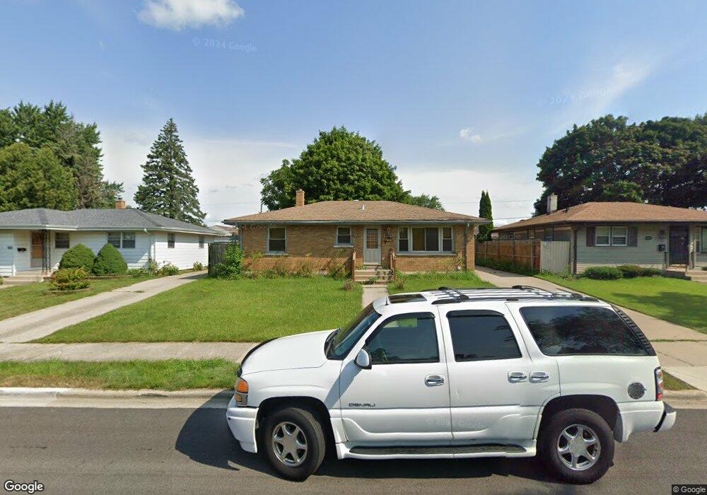 2648 W Grove Ave, Waukegan, IL 60085 - photo 1