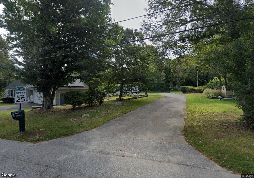 5 Spruce Ct, Pawcatuck, CT 06379 - photo 1