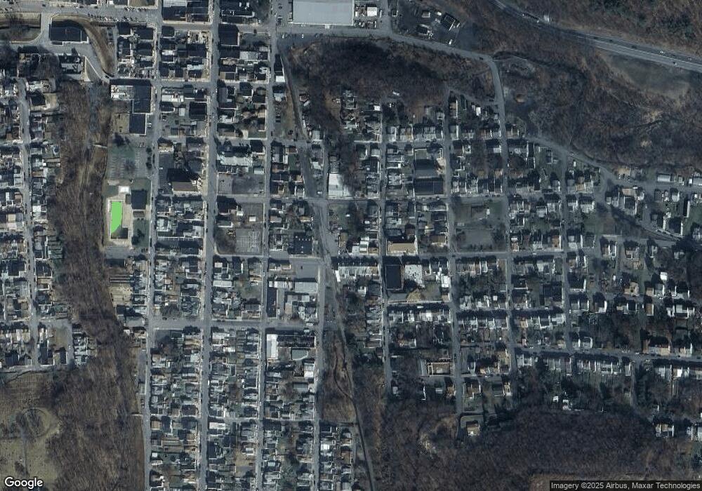 709 Race St, Shamokin, PA 17872 - photo 1