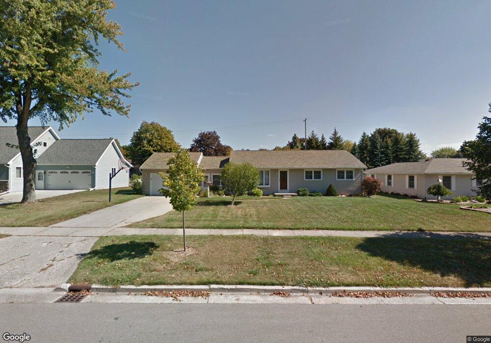 213 Reif St, Frankenmuth, MI 48734 - photo 1