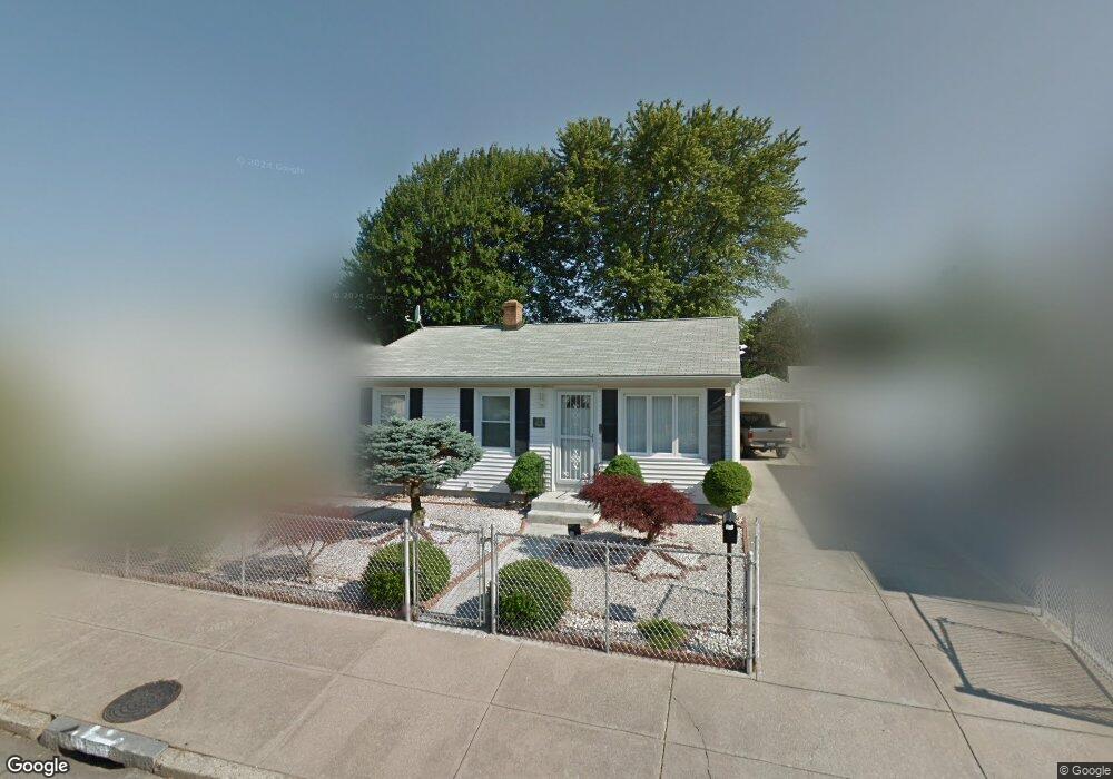 24 Dawson St, Pawtucket, RI 02861 - photo 1