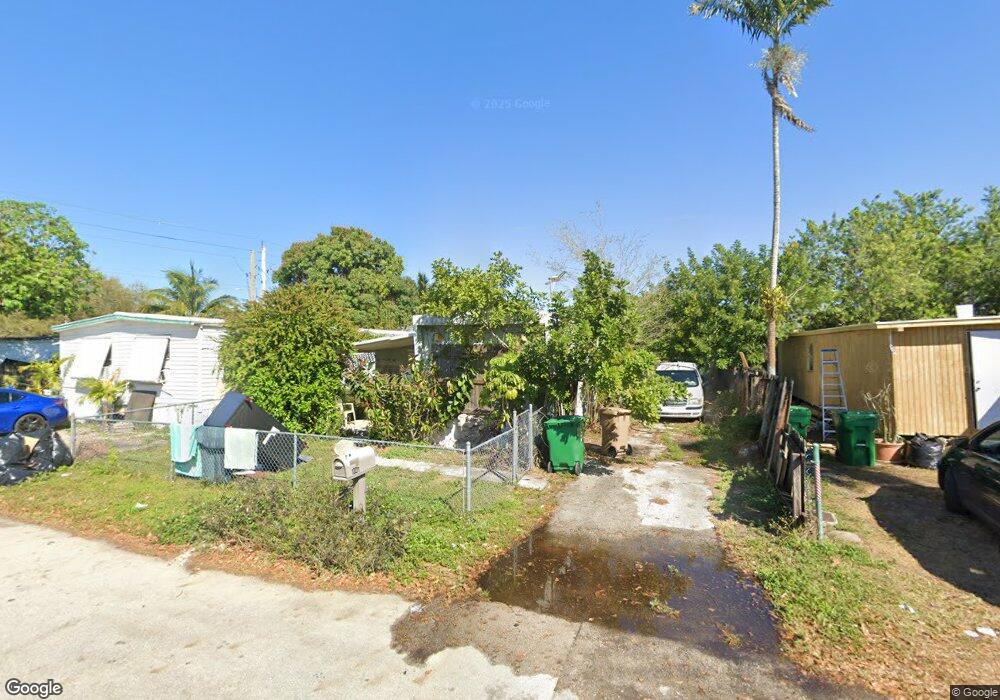 13271 SW 9th St, Davie, FL 33325 - photo 1