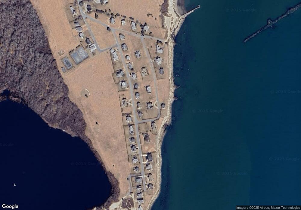 4 Gosnold Ave, South Dartmouth, MA 02748 - photo 1