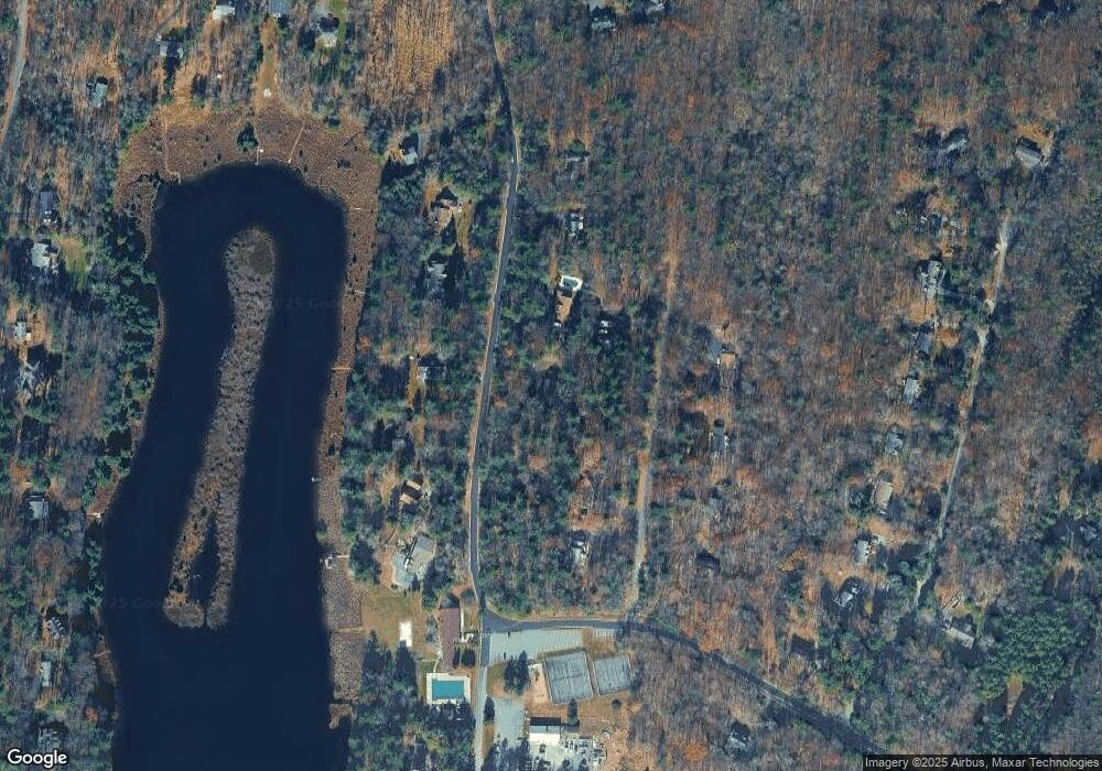 122 Marigold Ln, Milford, PA 18337 - photo 1