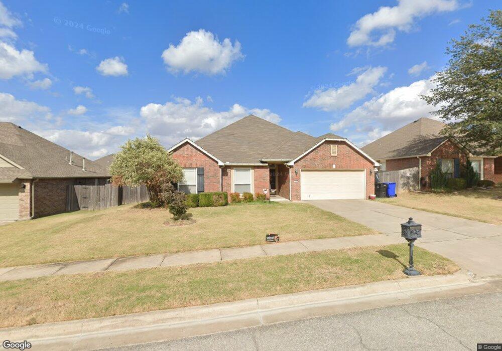 704 E Delmar St, Broken Arrow, OK 74012 - photo 1