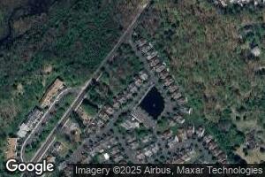 6 Appleby Dr, Helmetta, NJ 08828
