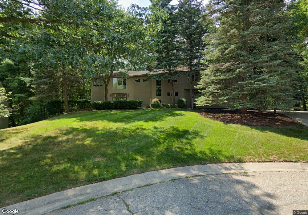 1340 Ravenwicke Way, Bloomfield Hills, MI 48302 - photo 1