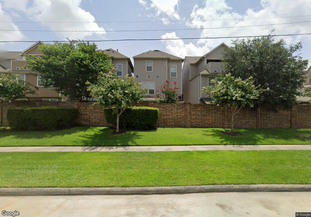 1607 Water Oak Point Dr, Houston, TX 77055 - photo 1