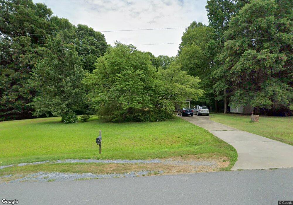 191 Scenic Point Dr, Asheboro, NC 27205 - photo 1