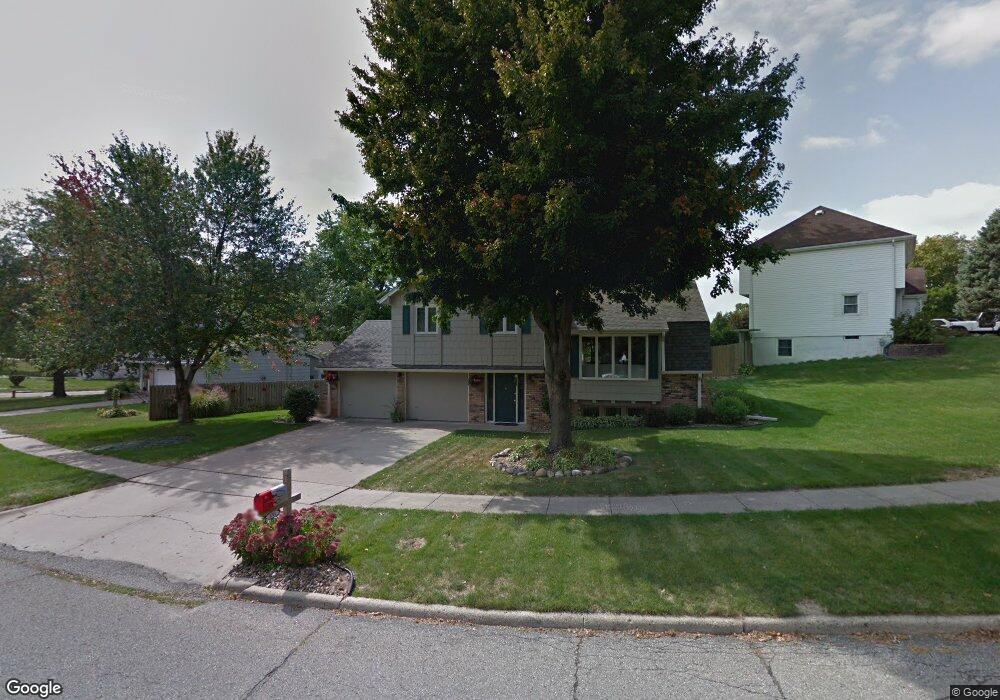 1311 W 14th St S, Newton, IA 50208 - photo 1