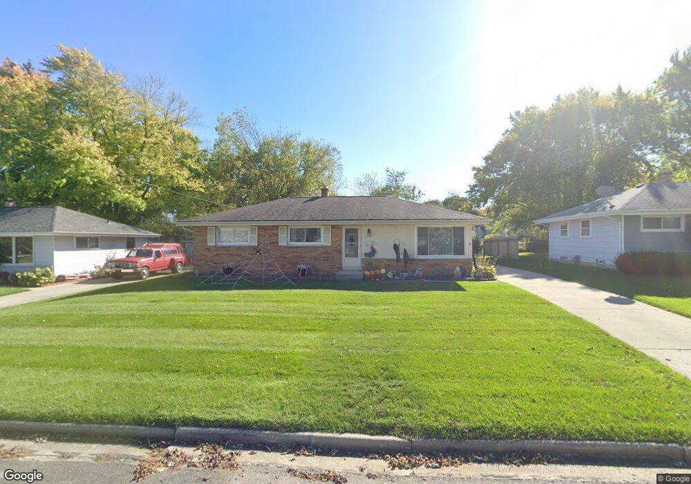 N91W16783 Laurel Ln, Menomonee Falls, WI 53051 - photo 1