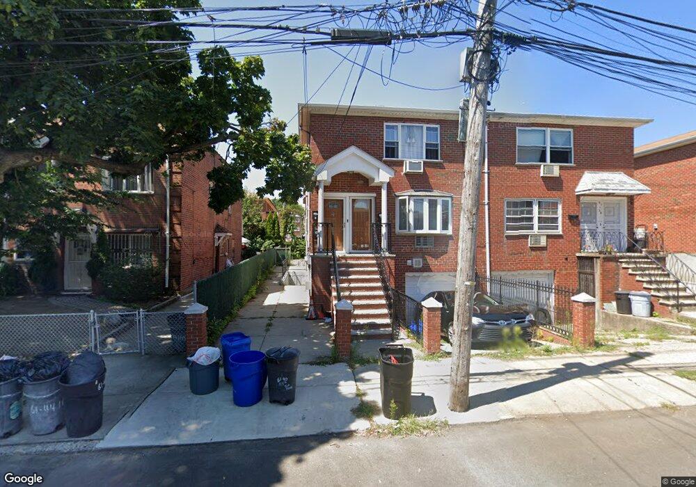 61-40 165th St unit 2nd FL, Flushing, NY 11365 - photo 1