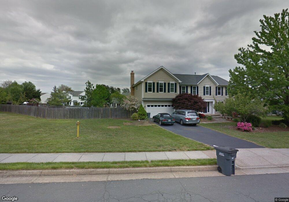 5607 Hampton Forest Way, Fairfax, VA 22030 - photo 1