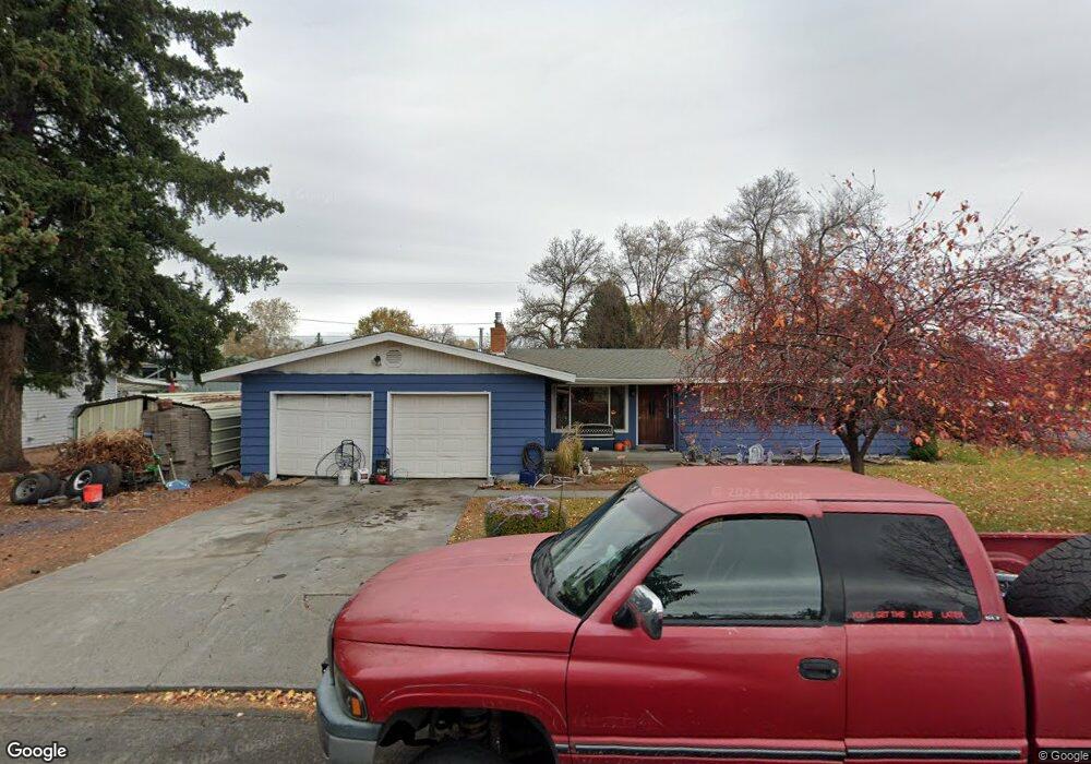 1052 S 14th St, Redmond, OR 97756 - photo 1