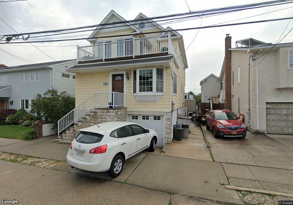 98 Baldwin Ave unit 1, Point Lookout, NY 11569 - photo 1