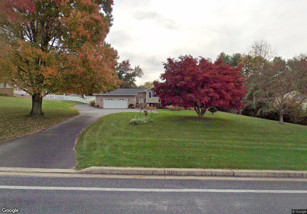 13 W Obrecht Rd, Sykesville, MD 21784 - photo 1