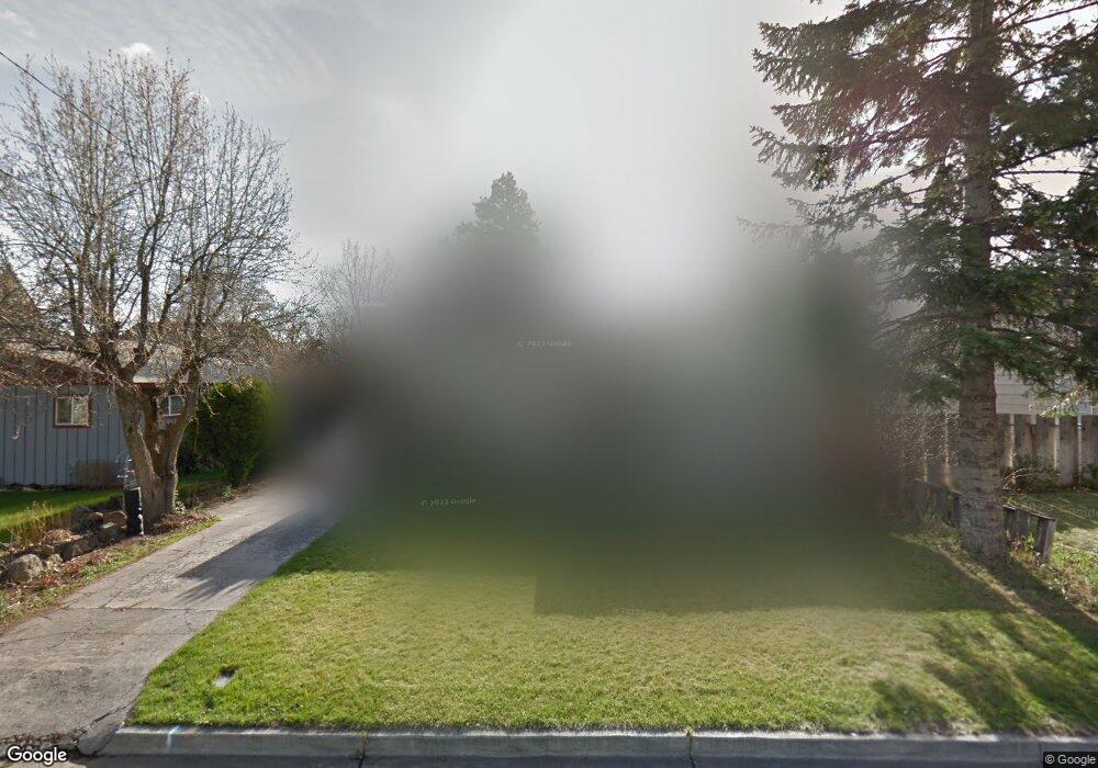 530 SW 13th St, Redmond, OR 97756 - photo 1