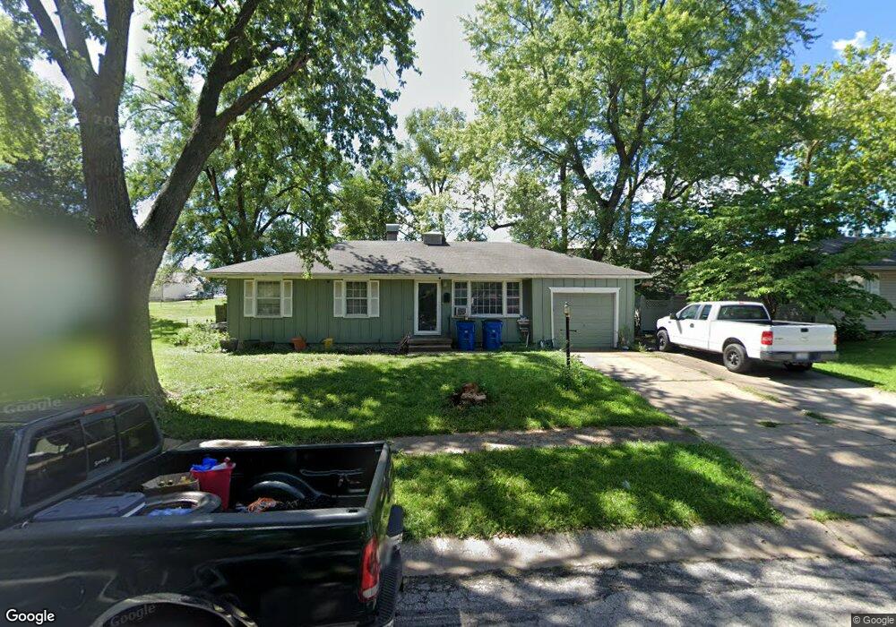 808 NW South Summit Cir, Blue Springs, MO 64015 - photo 1