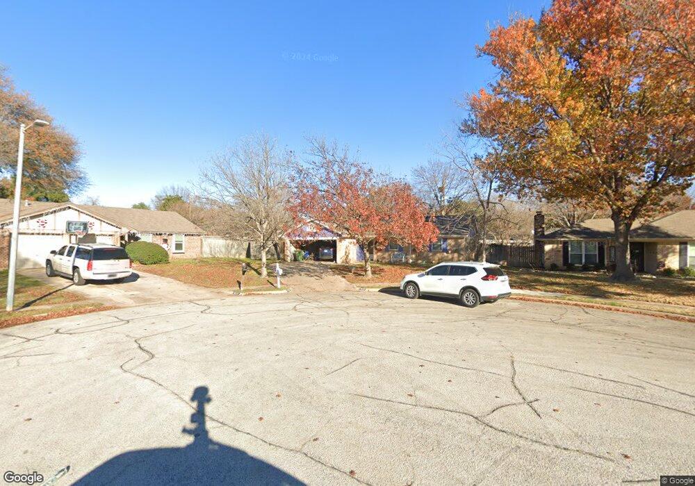 908 Shell Ct, Bedford, TX 76022 - photo 1