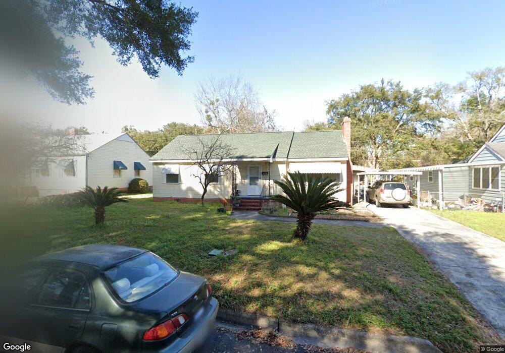 2418 E 38th St, Savannah, GA 31404 - photo 1