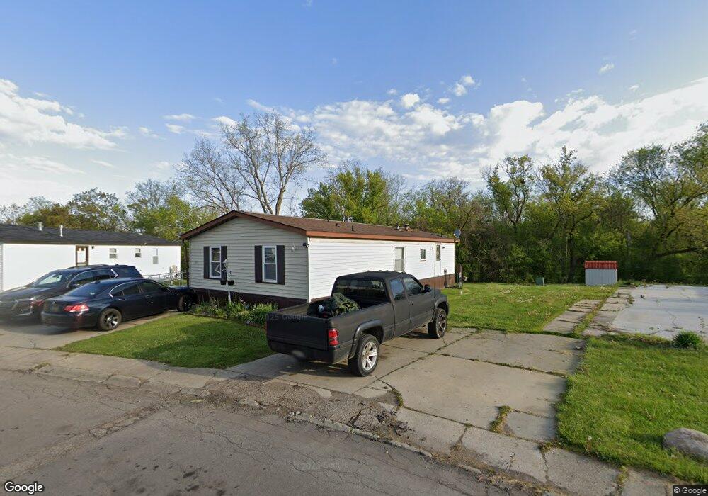 21 W Suffolk Ct, Flint, MI 48507 - photo 1